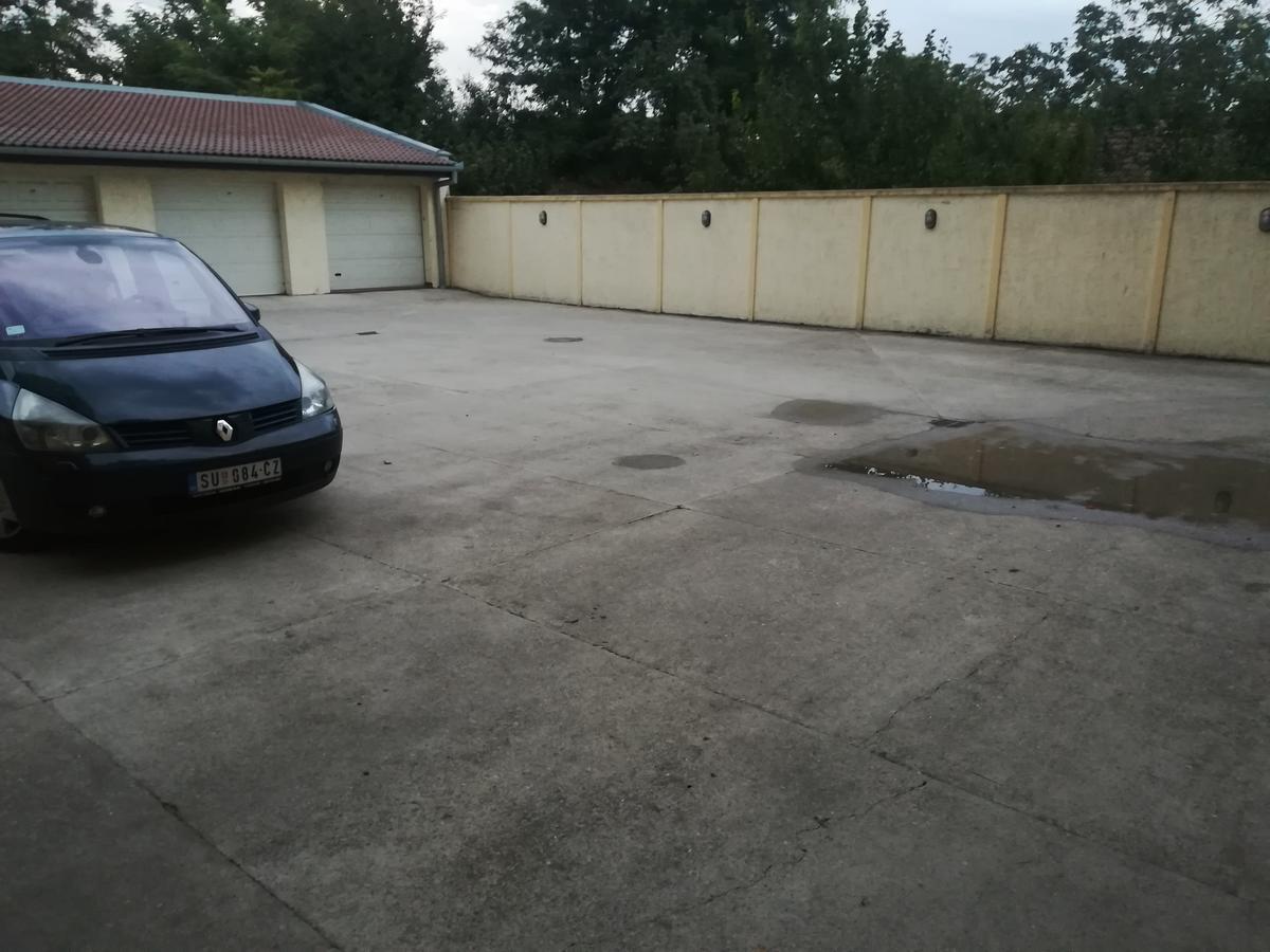 Apartman Ivana Apartment Суботица Екстериор снимка